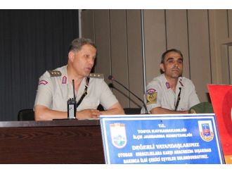 Tosya’da Jandarma Köy Muhtarlarını Uyardı