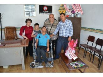Alaçam Engelliler Derneği’nden Tekerlekli Sandalye
