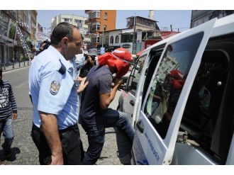 Türk Bayrağıyla İntihar Girişimi