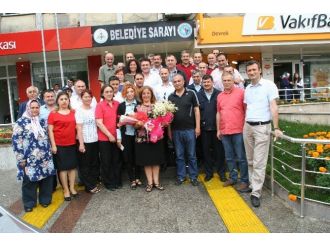 30 Yıllık Göreve Gözyaşları İçinde Veda Etti