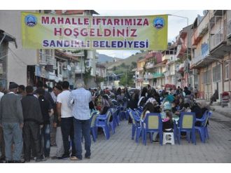 Sandıklı’da Mahalle İftarları Başladı