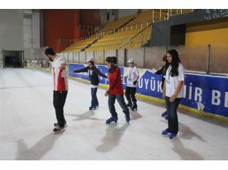 Üstün Yetenekli Öğrenciler Buzda Küresel Isınmayı Öğreniyor