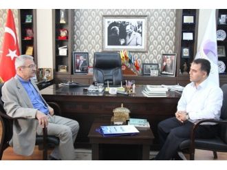 Türkçe Sözlüğün Yazarı Doğan, Başkan Aksoy’u Ziyaret Etti
