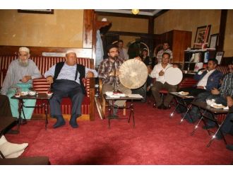 Yozgat Bilal Şahin Külliyesinde Teravih Sonrası Dini Sohbet Programı Yoğun İlgi Görüyor