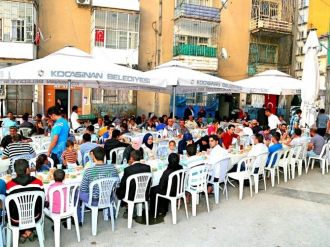 Çolakbayrakdar’dan Mahalle Sakinlerine İftar