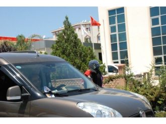 Didim’de Dilenciler Trafiği Tehlikeye Düşürüyor