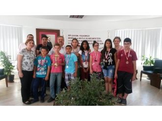 Pelitköylü Öğrencilerin Başkan Ziyareti