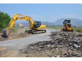 Dalaman’da Asfalt Ekipleri İş Başında