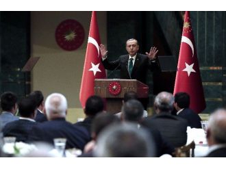 Cumhurbaşkanı Erdoğan, Muhtarlarla İftar Programında Bir Araya Geldi