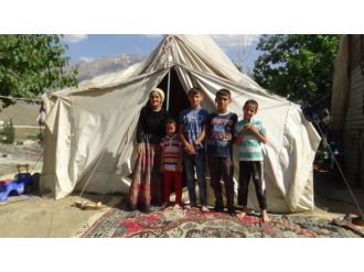 Valilikten 3 Aydır Çadırda Yaşayan Aileye Ev Sözü