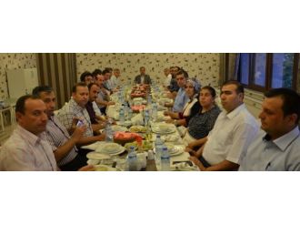 Vali Tapsız, Valilik İdarecileriyle İftarda Bir Araya Geldi