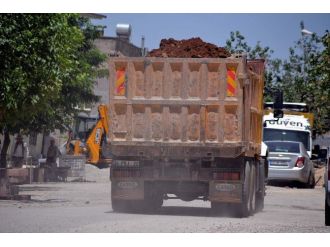 Site Etrafına Dökülen Harfiyat Mahalle Sakinlerinin Tepkisini Çekti