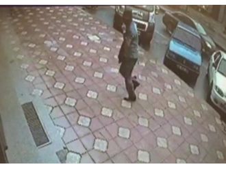 Silahlı Banka Soyguncuları Kamerada