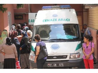 Kocası Tarafından Öldürülen Kadına Gözyaşı