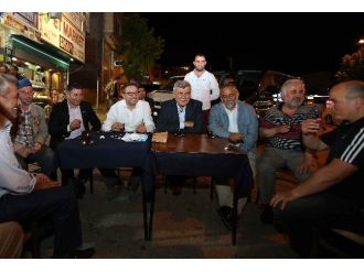Başkan Karaosmanoğlu, Kandıra’da Vatandaşla Buluştu