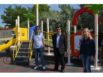 Başkan Çelik Çocuk Parklarındaki Çalışmaları İnceledi