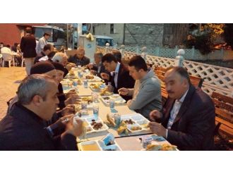 Köyde Toplu İftar