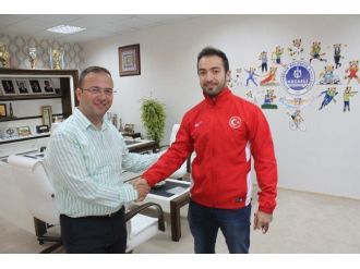 İstikrarın Adı Mehmet Yakan