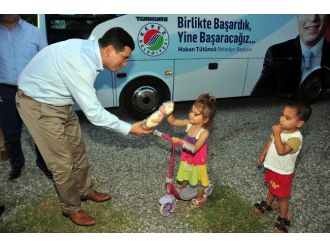 Tütüncü, İftar Yemeği Düzenlenen Mahallelerde Vatandaşlarla Bir Araya Geliyor