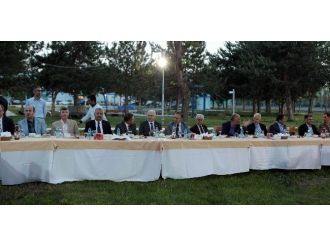 Atatürk Üniversitesi’nden Erzurum Protokolüne İftar Yemeği