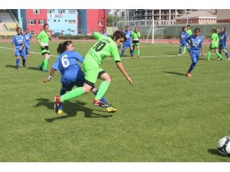 Yıldız Kızlar Türkiye Futbol Şampiyonası Başladı