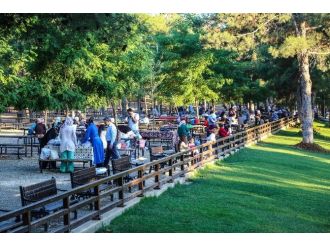 Gaziantepliler İftarı Dülük Tabiat Parkında Yapıyor