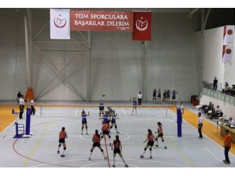 Yıldız Kızlar Alt Yapı Türkiye Voleybol Şampiyonası Nevşehir’dde Gerçekleştiriliyor