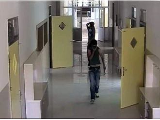 Gaziantep’te Okuldaki Hırsızlık Güvenlik Kamerasında