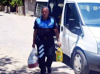 Besni Emniyet Müdürlüğü’nden Ramazan Yardımı