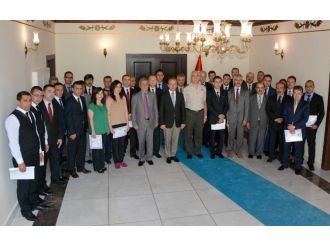 Vali Güner Başarılı Müdürleri Ödüllendirdi