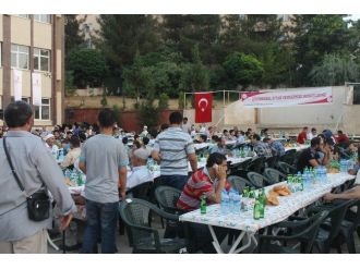 Siirt Kızılayı’ndan 2 Bin Kişiye İftar