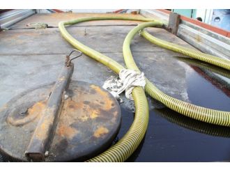 Ham Petrol Yüklü Kamyon Ele Geçirildi