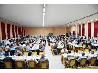 Darendeli Esnaflara İftar Yemeği Verildi