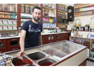 Baharat Satışları Esnafın Yüzünü Güldürmedi