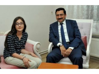 Başkan Ak, Küçük Takipçisiyle Buluştu