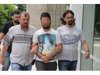 Evinin Bodrumunda Bonzai Ele Geçen Genç Gözaltına Alındı