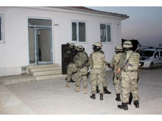 Diyarbakır’da Haraç Toplayan Bölücü Terör Örgütü Üyelerine Operasyon