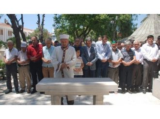 Aydın Doğu Türkistan Şehitleri İçin Saf Tuttu