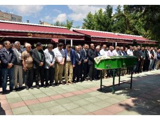 Gazeteci Cihan Yıldırım’ın Kayınvalidesi Toprağa Verildi