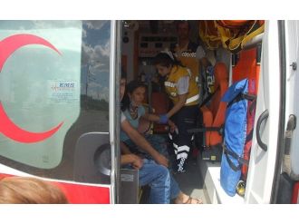 Adıyaman’da Motosiklet Yayaya Çarptı: 2 Yaralı