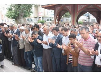 Tokat’ta, 28 Uygur Türkü İçin Gıyabi Cenaze Namazı Kılındı