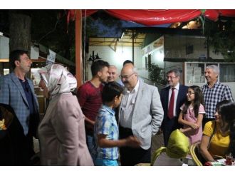 Çocuklar İyilik Sofrasında