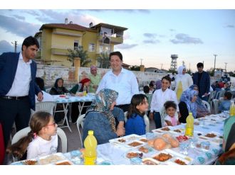 Aksaray’da Toplu İftar Ve Mahalle Meclisi Toplantıları Sürüyor