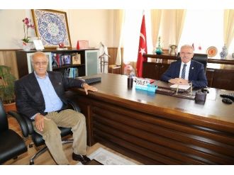 Hayırsever İşadamı Erdoğan Akdağ’dan Bozok Ünivresitesi Rektörü Karacabey’e Ziyaret
