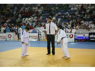 Rize’de Türkiye Minikler Judo Şampiyonası Başladı
