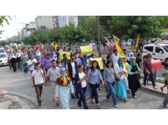 Hdp Ve Dbp’den Işid Protestosu
