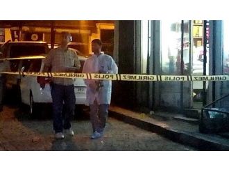 Sokak Ortasında Silahlı Ve Bıçaklı Saldırı: 1 Yaralı