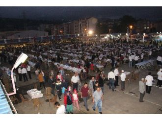 Tekkeköy’de 3 Bin Kişiye İftar