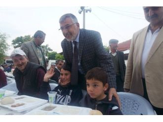 İnönü Belediyesi Sokak İftarlarında Dereyalak Mahalle Sakinlerini Misafir Etti