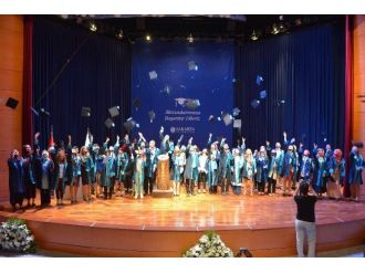 Saü’de Mezuniyet Coşkusu